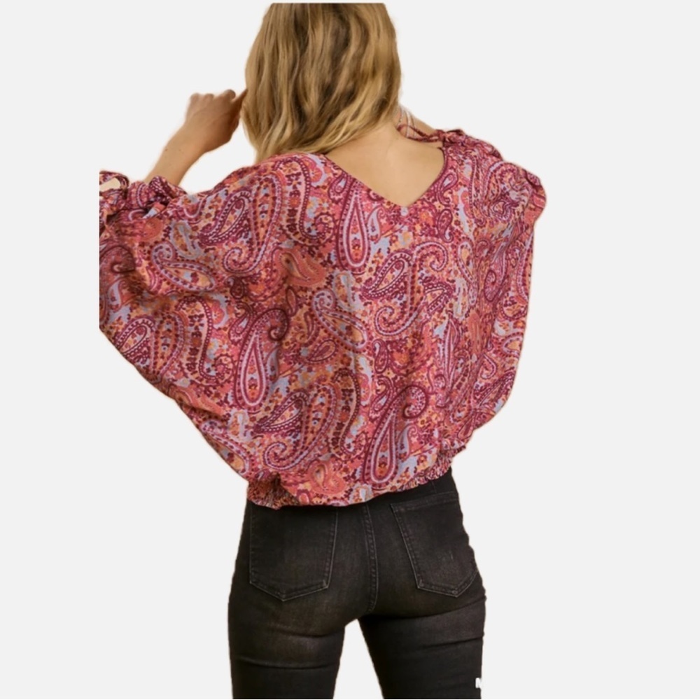 NEW Umgee Paisley Print Med Balloon Sleeves V-Neck Flowy Statement Sleeves - Picture 6 of 13